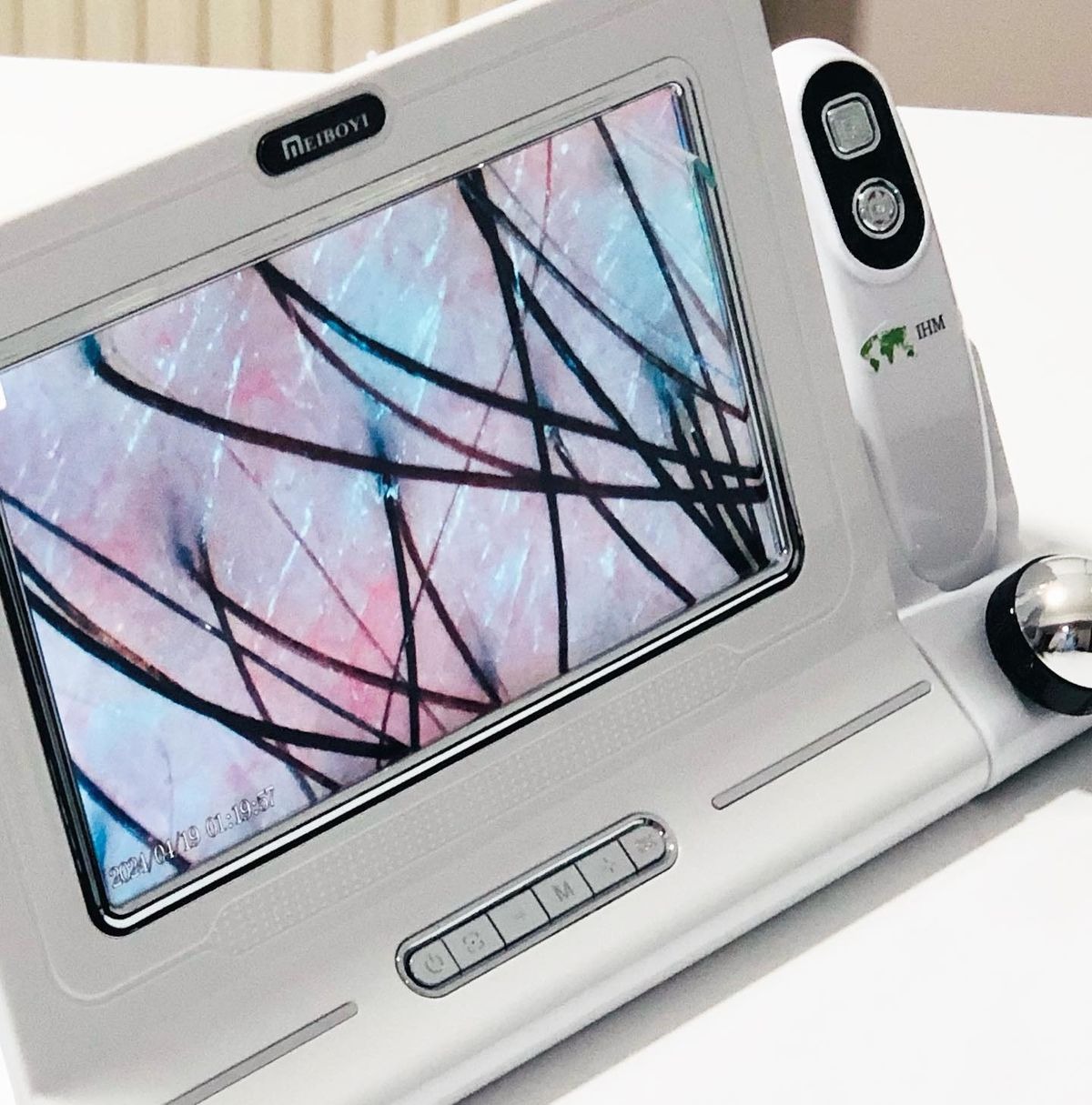 SKIN-AND-HAIR-ANALYSE-